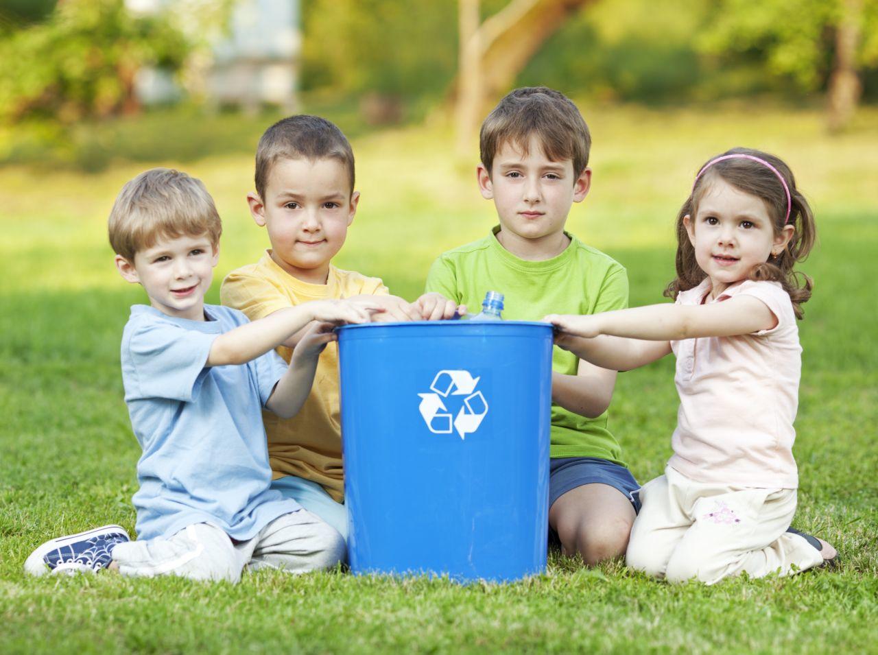 4 Easy Tricks to Teach Your Child to Recycle by Junk