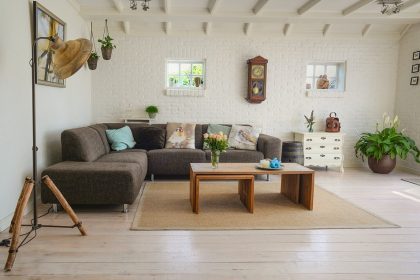 living-room-2732939_960_720 making the flat a bigger space
