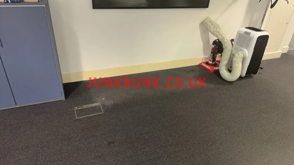 SW3 4LY-office-clearance-after1