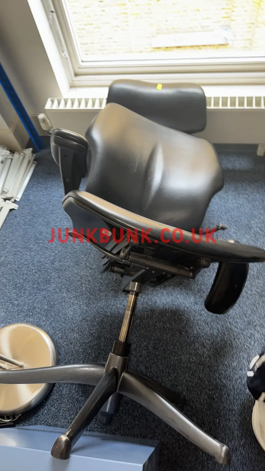 SW3 4LY-office-clearance-before4