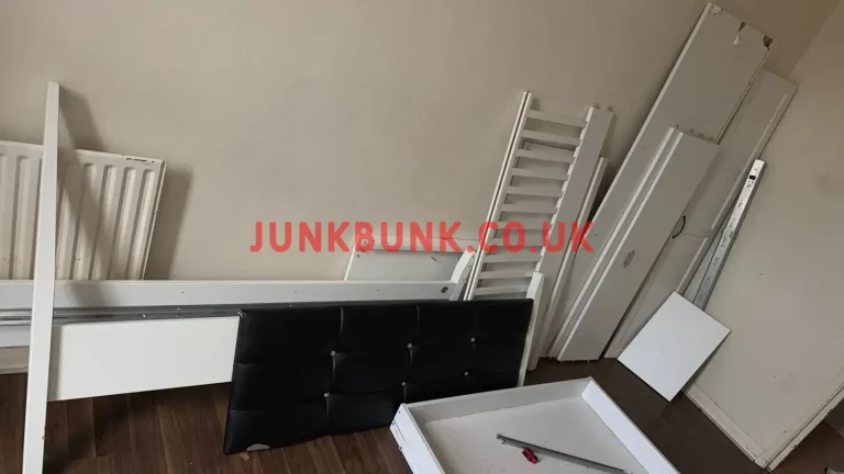 furniture-removal- SE5 8TR-before (3)